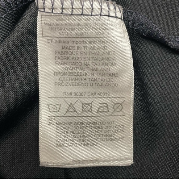 Man Utd Uniform Kit Size Small Mock Neck Long Sleeve Pull On Size Small - Picture 12 of 13